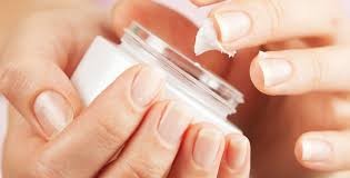 Las cremas hidratantes ayudan a la piel a evitar el envejecimiento y las arrugas